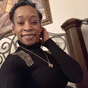 Meet your Posher, Candice